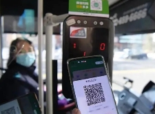 绵阳公交车怎么不能直接刷微信，支付宝，其它省早就可使用了！